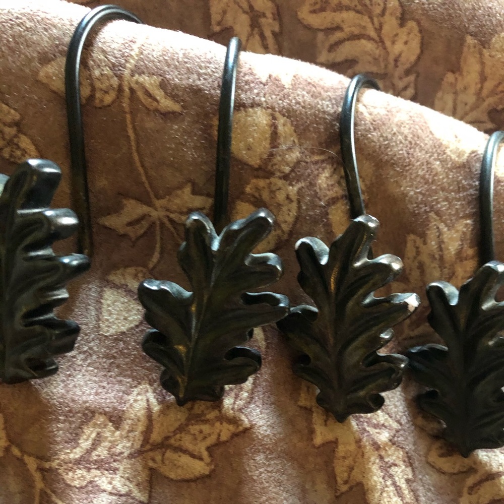 Suede Shower Curtain with 8 leaf hooks